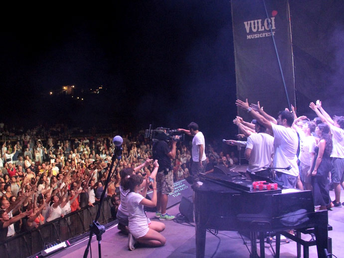 Every Child is my child - Vulci
Saluto in coro