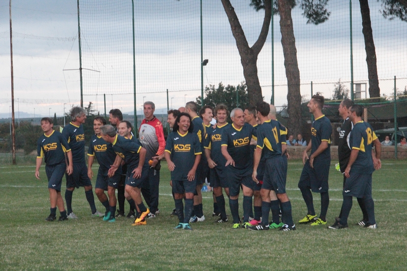Campo sportivo Villanova - Inaugurata l'illuminazione con la Nazionale Attori