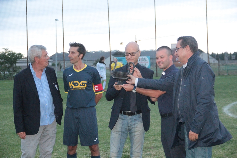 Campo sportivo Villanova - Inaugurata l'illuminazione con la Nazionale Attori