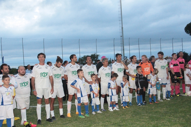 Campo sportivo Villanova - Inaugurata l'illuminazione con la Nazionale Attori
