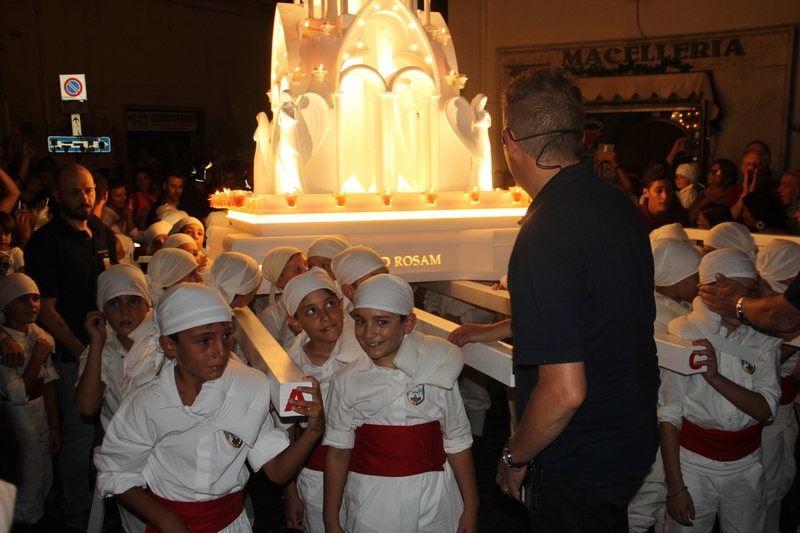 Luce di Rosa - il 51° Trasporto della MInimacchina del Centro Storico