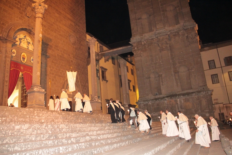 Seicento anni di devozione per la Madonna della Quercia - La processione cittadina