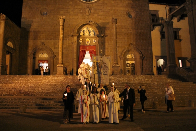 Seicento anni di devozione per la Madonna della Quercia - La processione cittadina