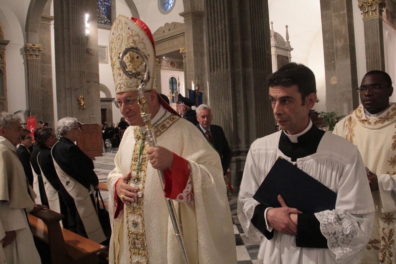 Seicento anni di devozione per la Madonna della Quercia - L'apertura della porta santa