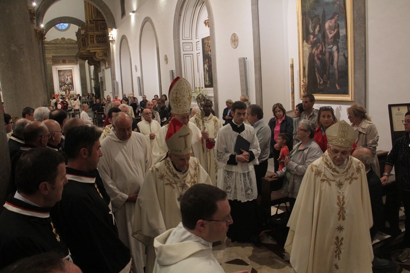 Seicento anni di devozione per la Madonna della Quercia - L'apertura della porta santa