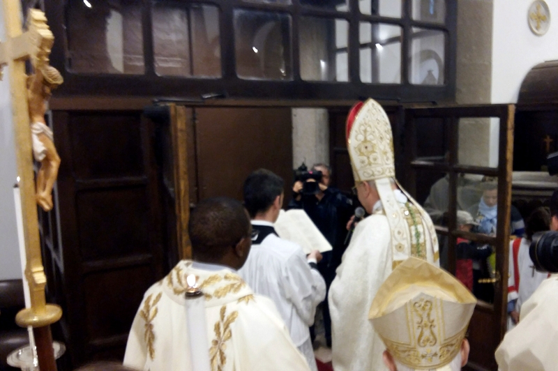 Seicento anni di devozione per la Madonna della Quercia - L'apertura della porta santa