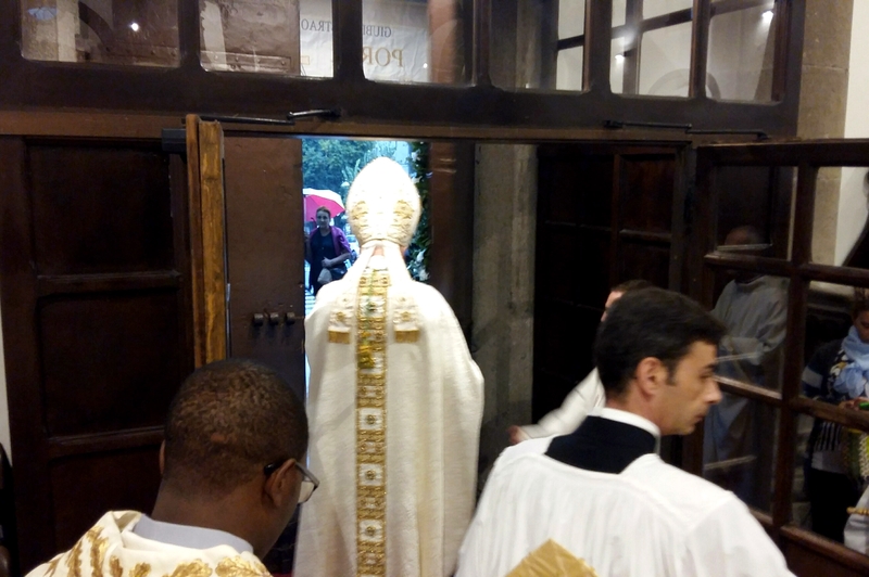Seicento anni di devozione per la Madonna della Quercia - L'apertura della porta santa