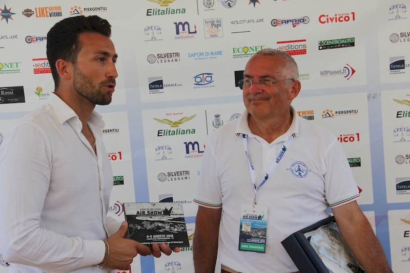 Le premiazioni dal lungolago