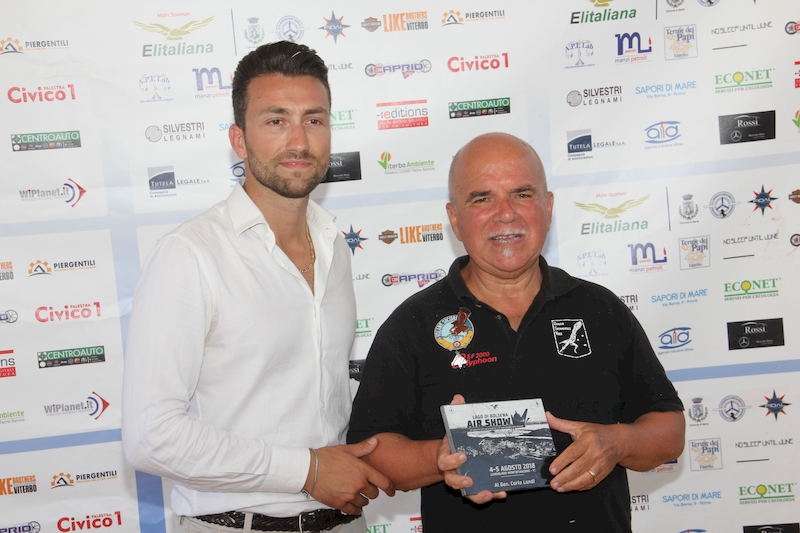 Le premiazioni dal lungolago