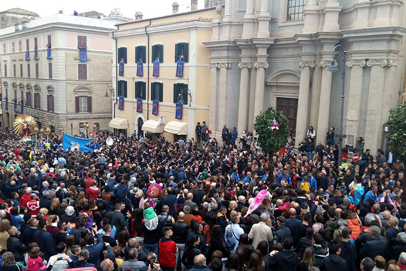La processione del Cristo Risorto a Tarquinia