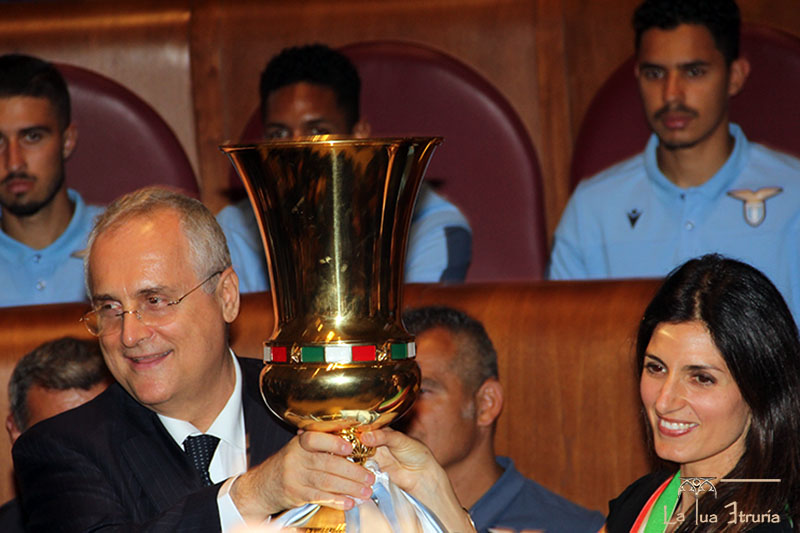 La SS. Lazio Premiata al Campidoglio - La coppa
