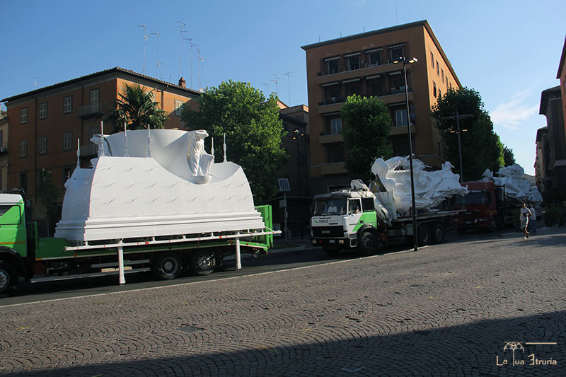 Montaggio Gloria - Macchina di Santa Rosa