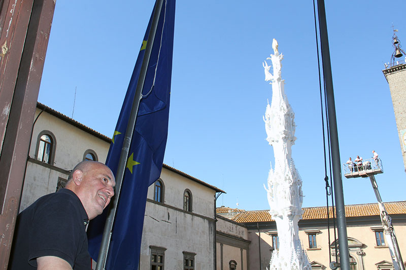 Gloria 2021 - completata la Macchina in piazza del Comune
