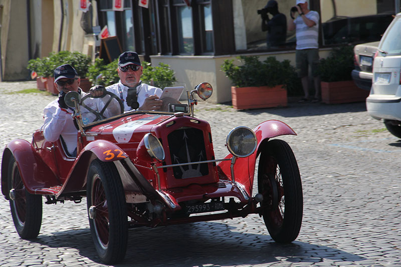 Mille Miglia 2022 - il passaggio a Marta