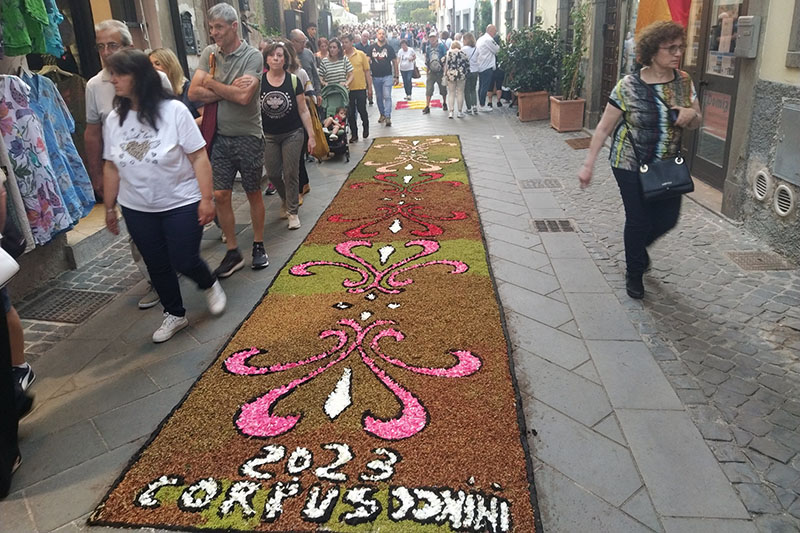 Celebrazione e infiorata Corpus Domini Bolsena