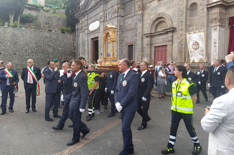 Celebrazione e infiorata Corpus Domini Bolsena