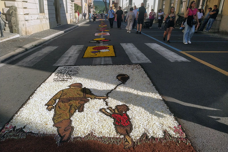 Celebrazione e infiorata Corpus Domini Bolsena