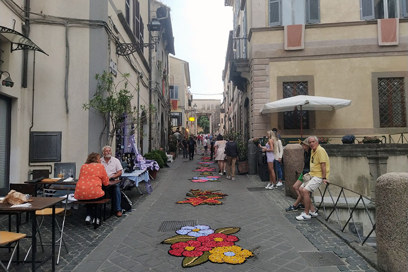 Celebrazione e infiorata Corpus Domini Bolsena