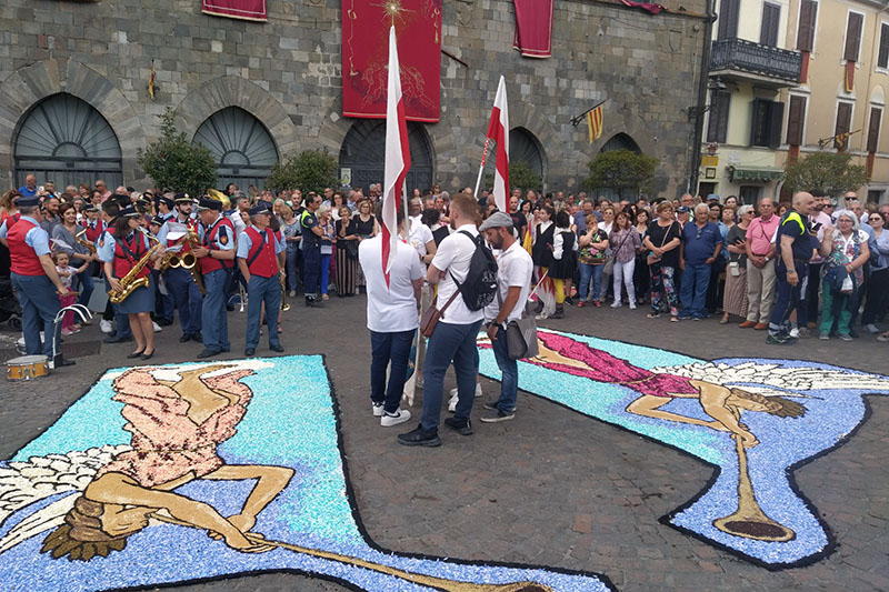 Celebrazione e infiorata Corpus Domini Bolsena