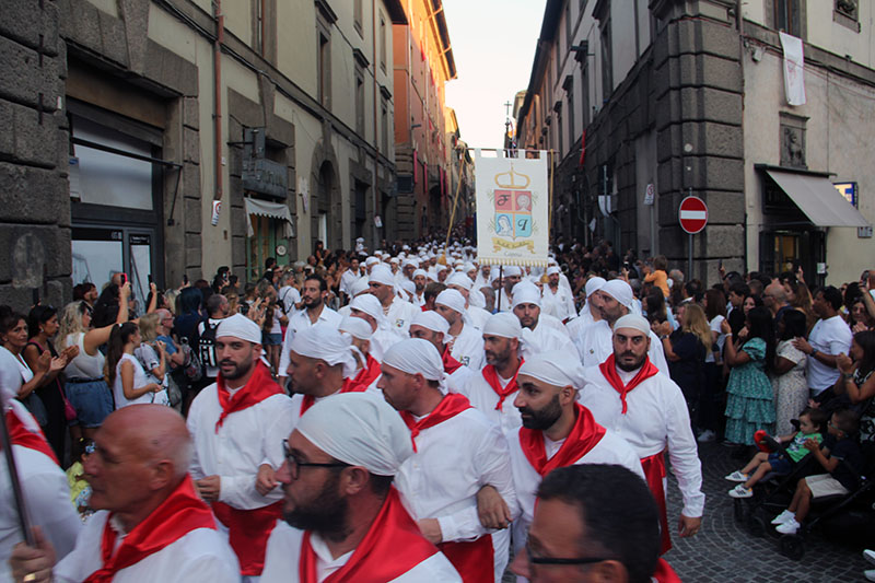 Corteo storico e processione con il cuore di Santa Rosa da Viterbo