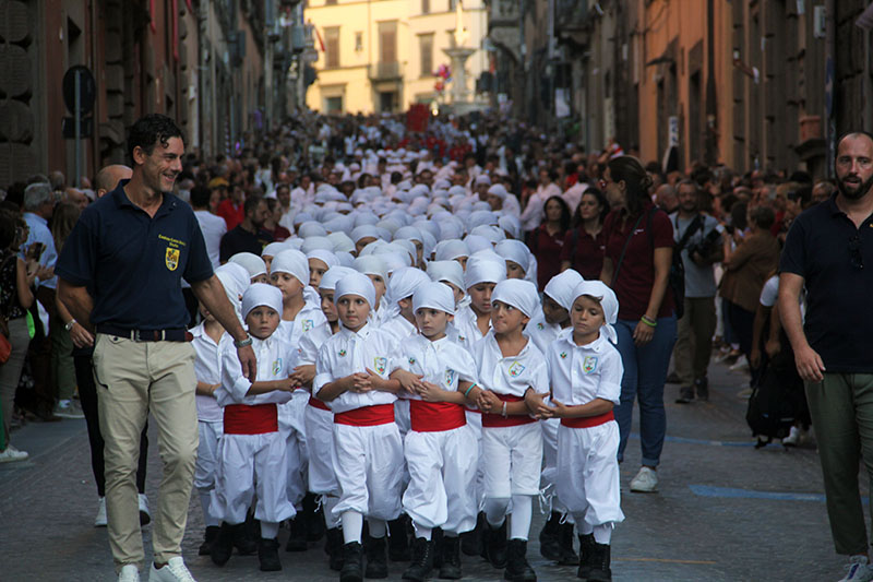 Corteo storico e processione con il cuore di Santa Rosa da Viterbo