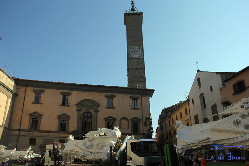 Montaggio Gloria - la MAcchina di Santa Rosa arriva a San Sisto