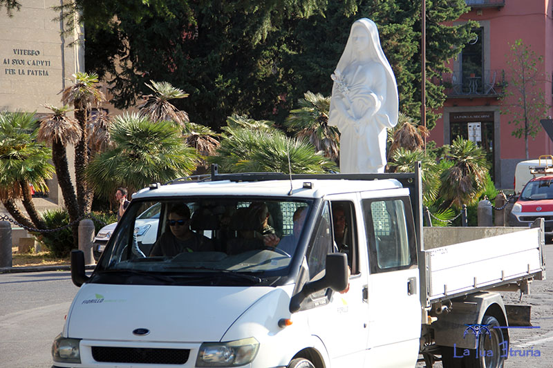 Montaggio Gloria - la MAcchina di Santa Rosa arriva a San Sisto