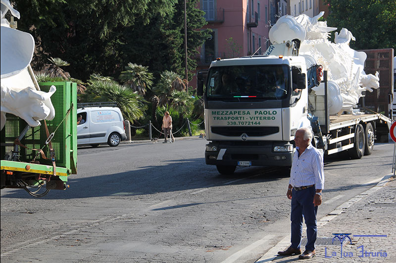 Montaggio Gloria - la MAcchina di Santa Rosa arriva a San Sisto