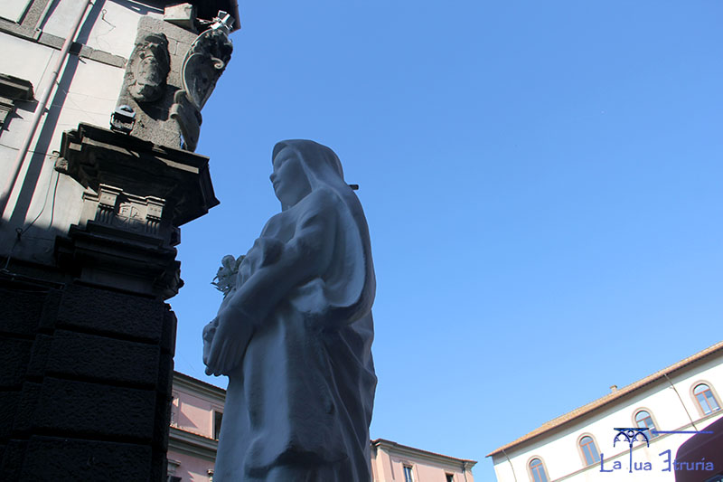 Montaggio Gloria - la MAcchina di Santa Rosa arriva a San Sisto