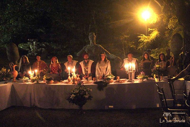 A cena con Vicino Orsini nel Sacro Bosco