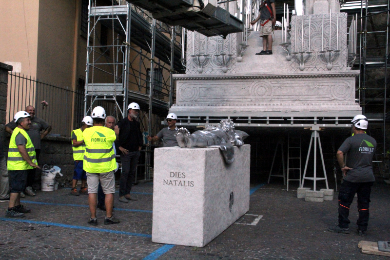 Dies Natalis - montaggio Macchina Santa Rosa