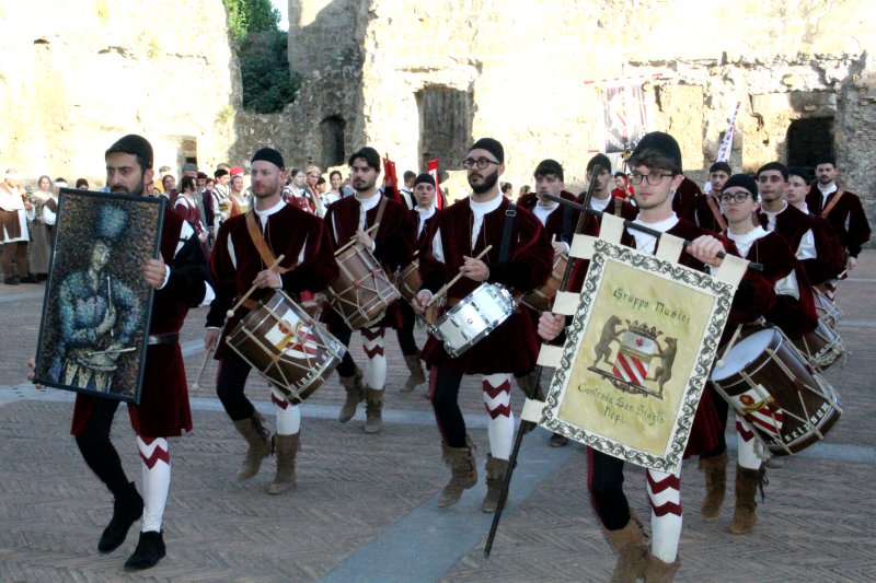 Palio dei Borgia 24 - Nepi: Corteo storico
