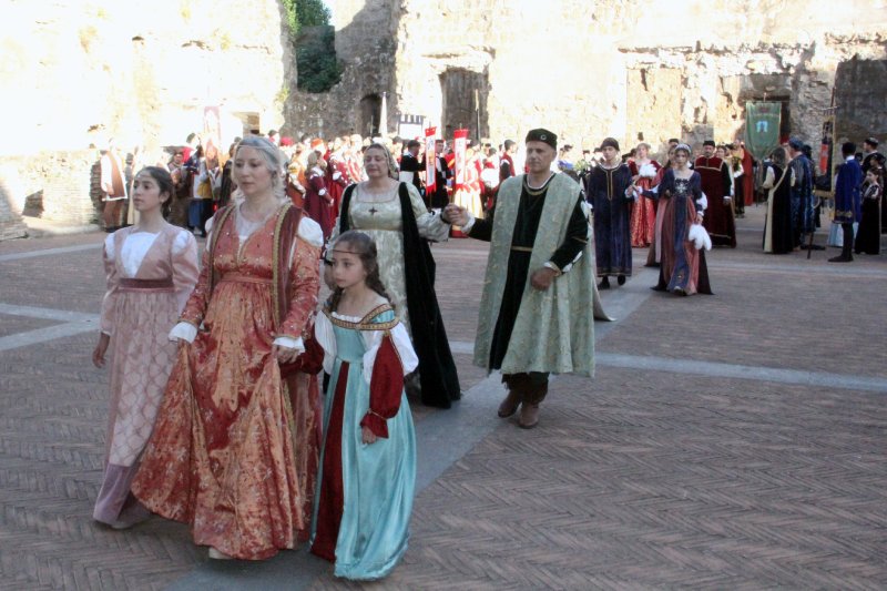 Palio dei Borgia 24 - Nepi: Corteo storico