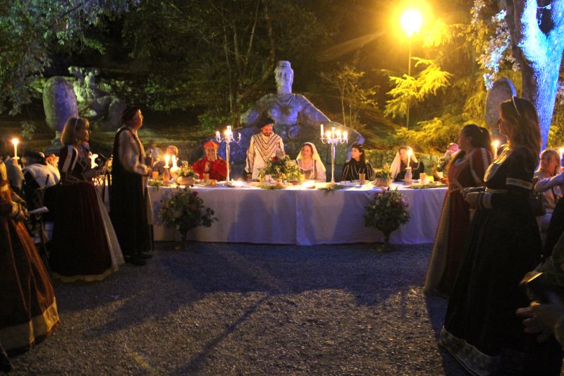 La corte Orsini alla tavola del Sacro Bosco