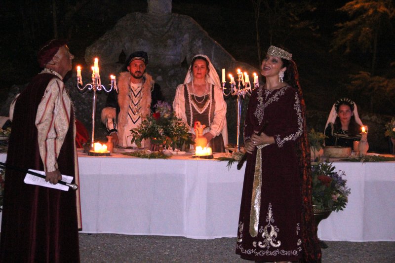 La corte Orsini alla tavola del Sacro Bosco