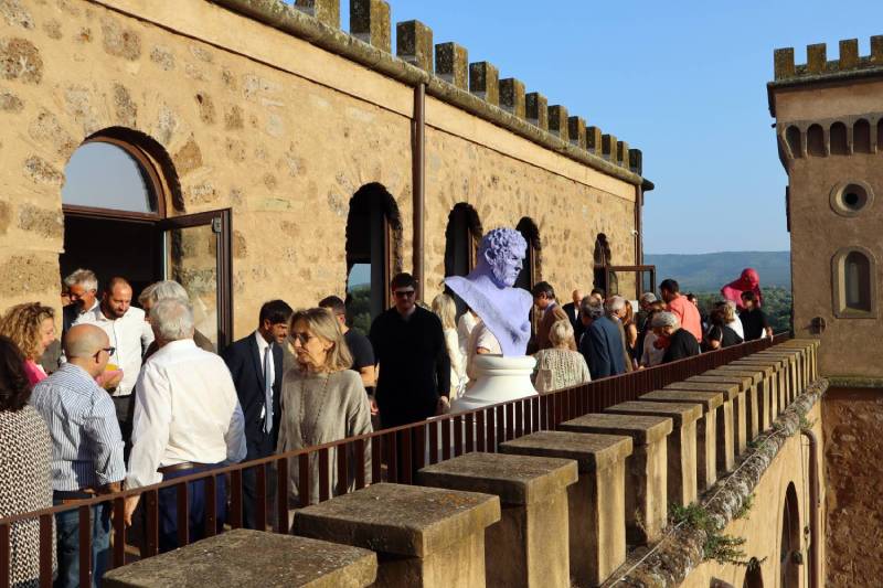 “Poesia, Potere, Ironia” Larraz inaugurazione