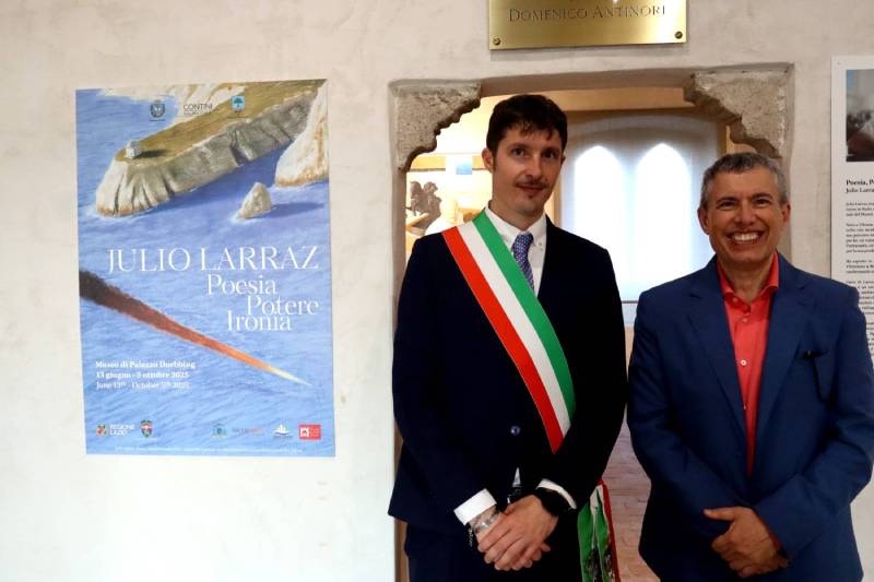 “Poesia, Potere, Ironia” Larraz inaugurazione