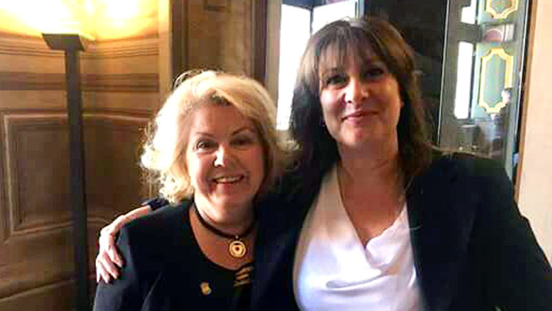 Passaggio della campana tra Maria Antonietta Russo e Rossana Rosatelli