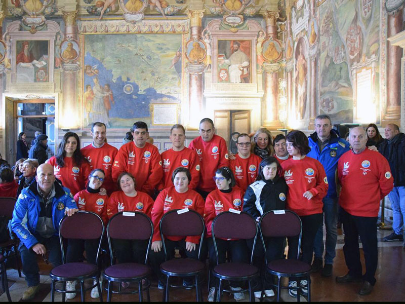 Il gruppo Eta Beta - Sorrisi che nuotano