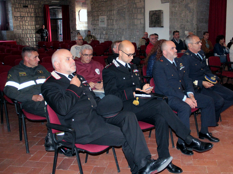 Le autorità militari presenti in conferenza